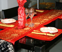 红地莲花餐桌组合套